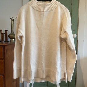 Tradlands haven mock neck sweater S